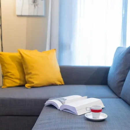 Apartment Club 4 *